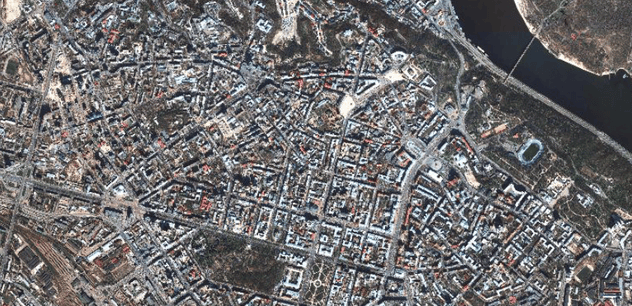 Супутниковий знімок центральної частини Києва. Супутниковий знімок центральної частини Києва.